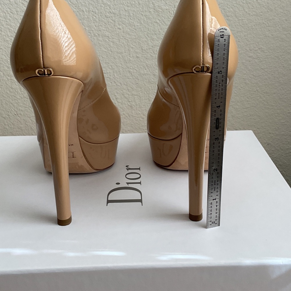 Dior Women's Beige Heels - Picture 6 of 14